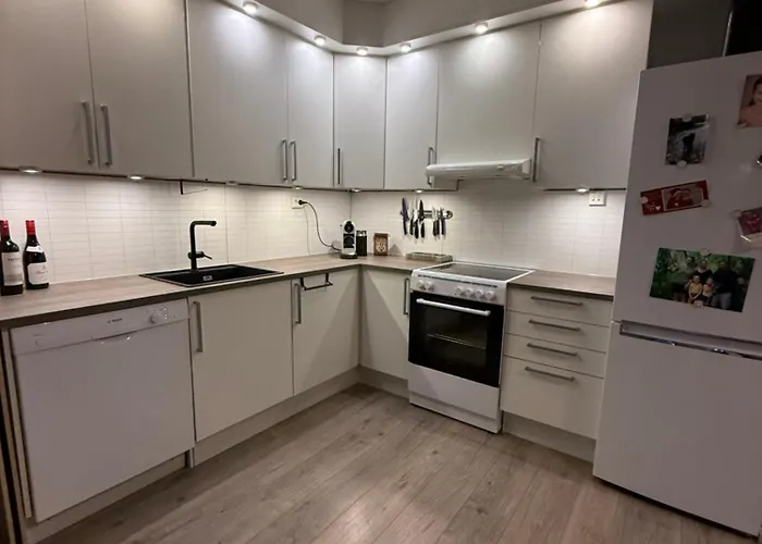 3 Minutes From Cablecar *